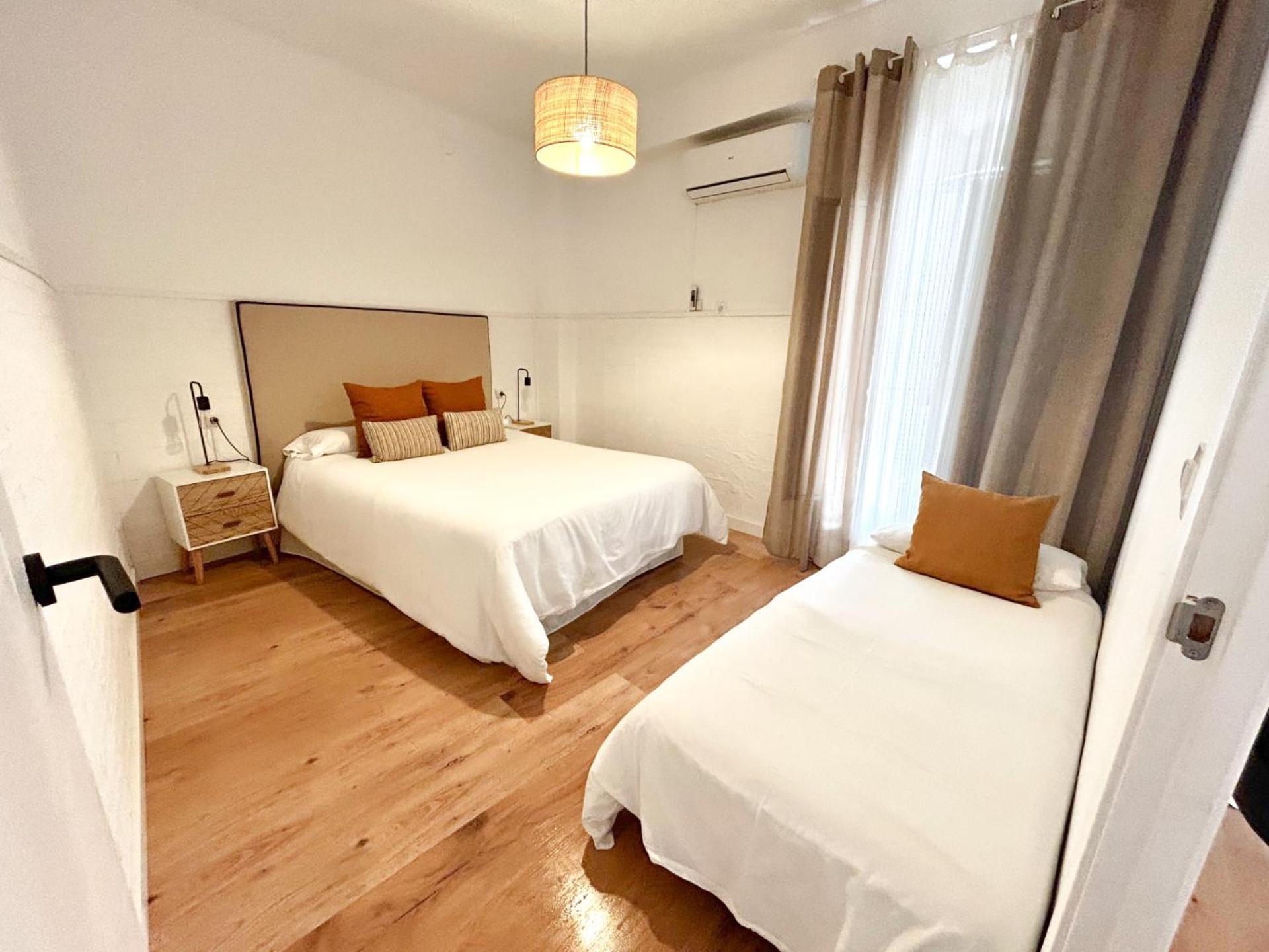 Apartamento Plaza カスティジェハ・デ・ラ・クエスタ エクステリア 写真